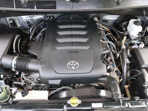 Used 2012 Toyota Tundra 4x4 Double Cab w/ Tow Pkg image 33