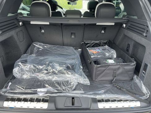 New 2026 Land Rover Range Rover Sport Dynamic SE AWD/4WD image 17