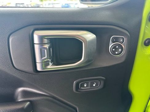 Used 2021 Jeep Wrangler Rubicon w/ LED Lighting Group AWD/4WD image 26