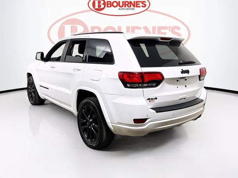 Used 2020 Jeep Grand Cherokee Altitude image 9