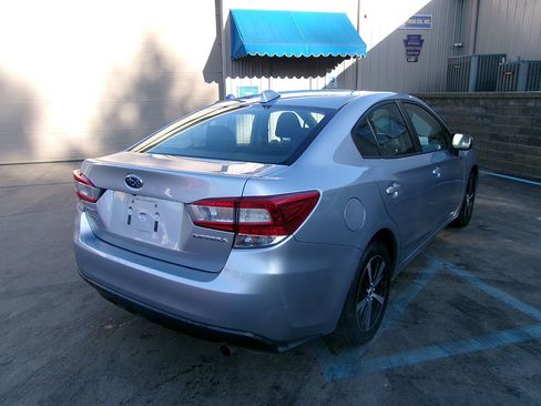 Used 2019 Subaru Impreza 2.0i Premium image 4