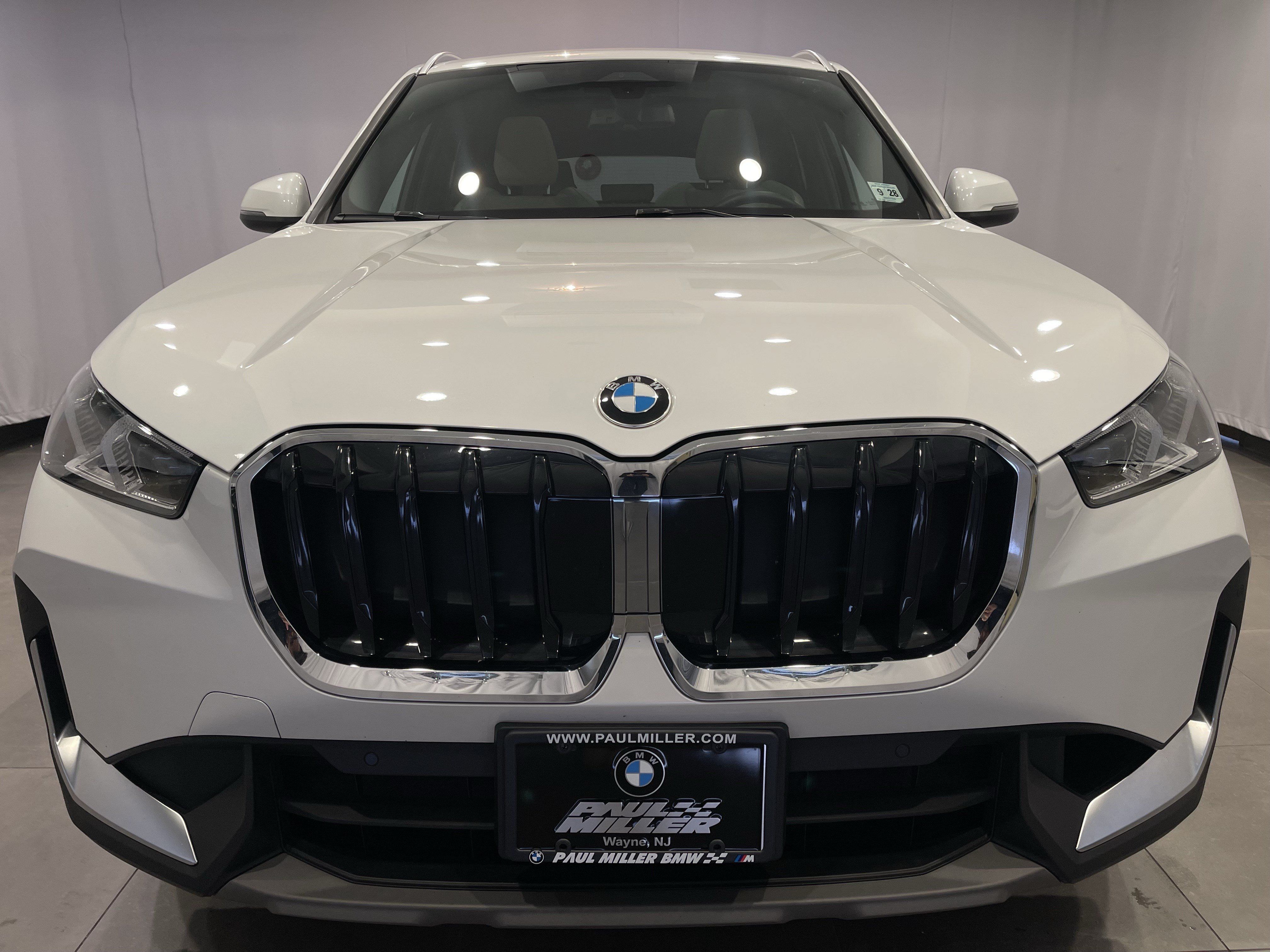 Certified 2023 BMW X1 xDrive28i w/ Convenience Package AWD/4WD image 2
