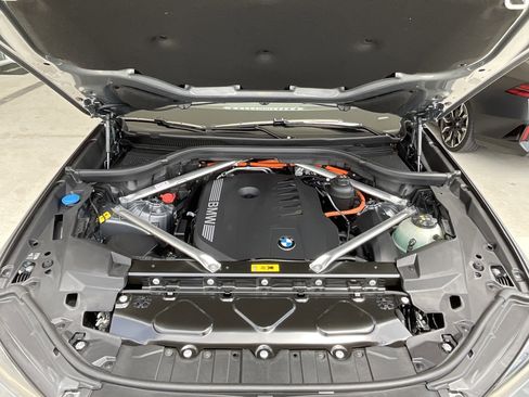 New 2026 BMW X5 xDrive50e w/ Premium Package image 36