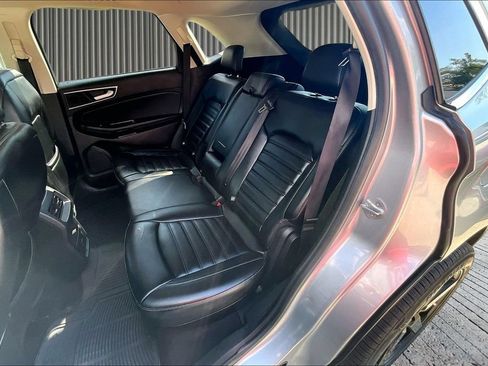 Used 2020 Ford Edge SEL FWD image 27