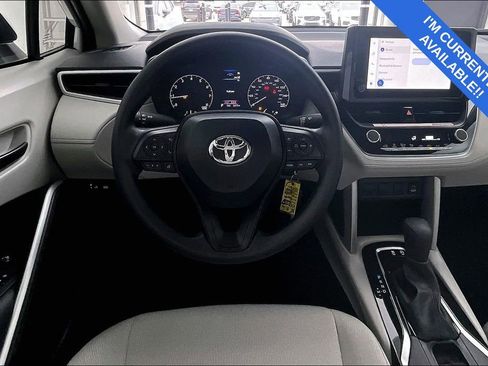 Used 2025 Toyota Corolla Cross L image 7