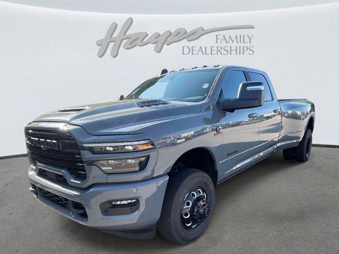 New 2026 RAM 3500 Laramie AWD/4WD image 7