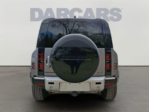 Used 2022 Land Rover Defender 110 S AWD/4WD image 5