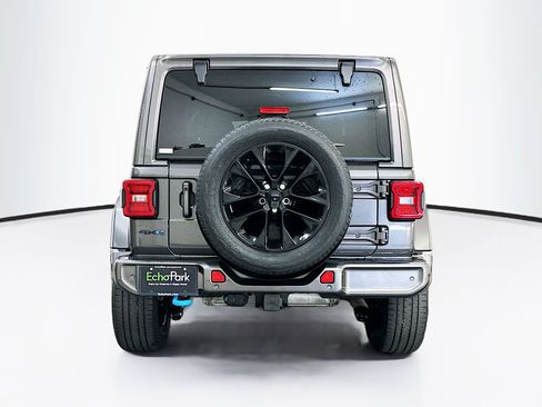 Used 2021 Jeep Wrangler Unlimited Sahara AWD/4WD image 7