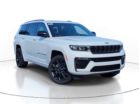 New 2026 Jeep Grand Cherokee L Limited image 1