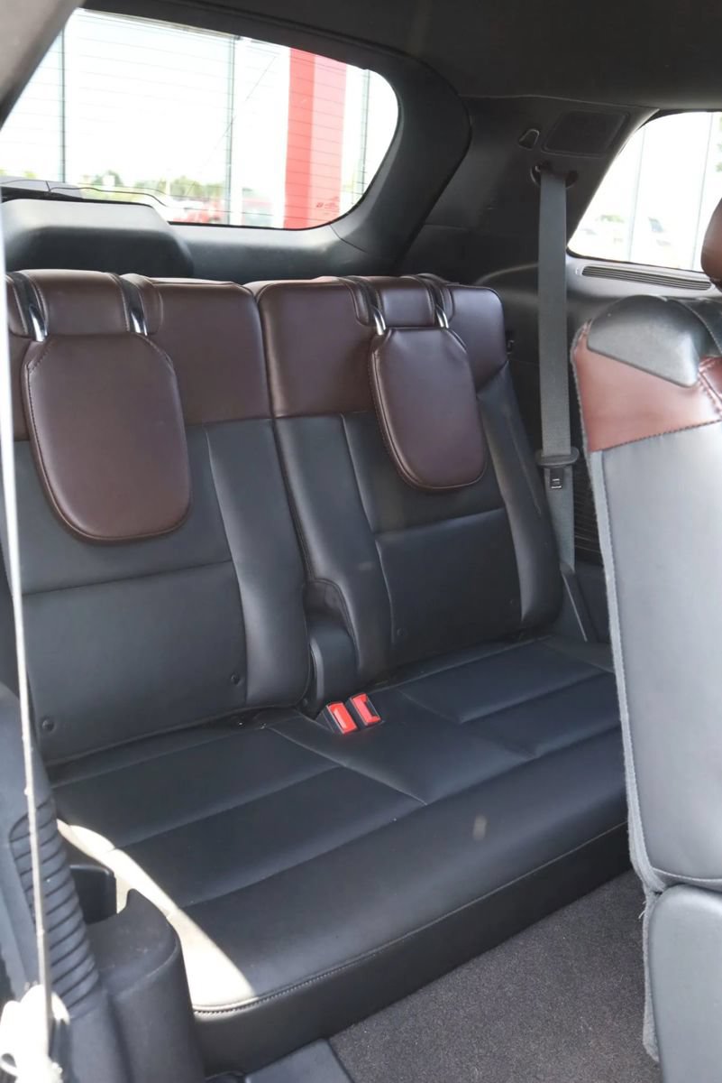 Used 2020 Ford Explorer Platinum w/ Premium Technology Package AWD/4WD image 45