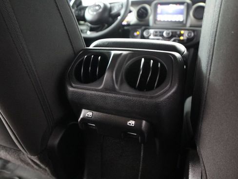 Used 2023 Jeep Gladiator Sport AWD/4WD image 45