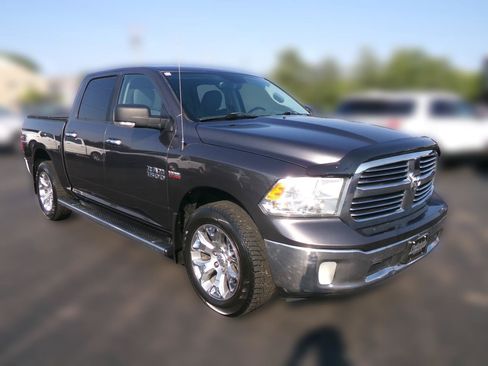 Used 2017 RAM 1500 Classic SLT w/ SLT Plus D←cor Group AWD/4WD image 1