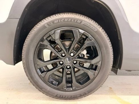 Used 2020 GMC Terrain SLE w/ Elevation Edition FWD image 7