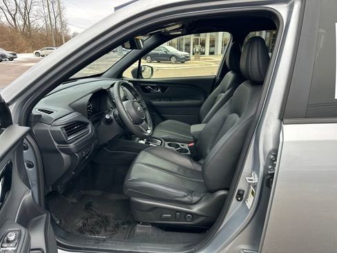 Used 2025 Subaru Forester Limited w/ Popular Package #2 image 9