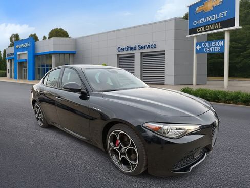 Used 2022 Alfa Romeo Giulia Veloce image 5