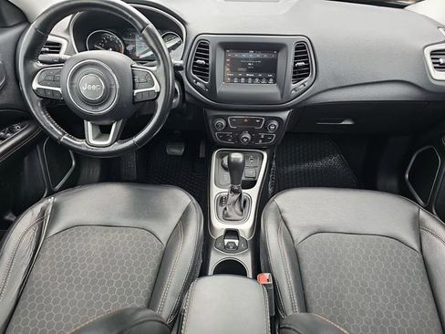 Used 2019 Jeep Compass Latitude w/ Cold Weather Group AWD/4WD image 21
