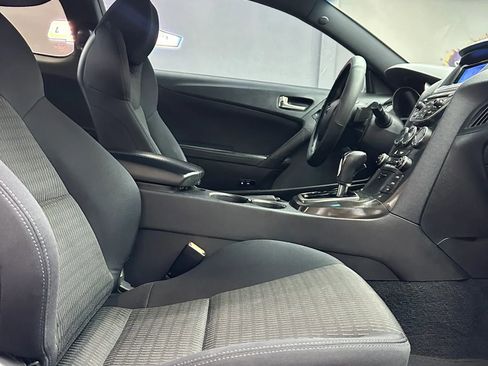 Used 2014 Hyundai Genesis 2.0T image 19