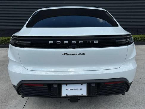 Used 2026 Porsche Macan 4S Electric AWD/4WD image 12