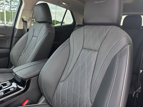 Used 2023 Buick Envision Avenir FWD image 19