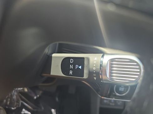 New 2025 Hyundai Ioniq 5 SE image 19