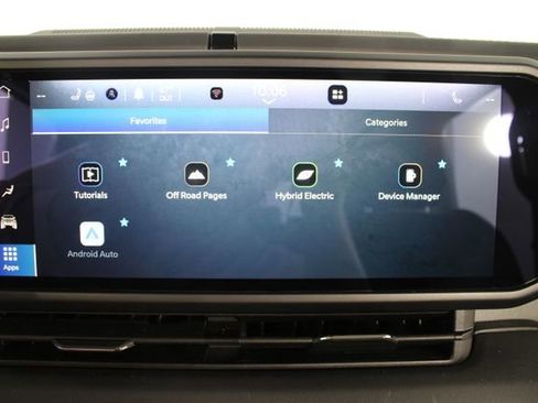 Used 2025 Jeep Wrangler Unlimited Sahara AWD/4WD image 4