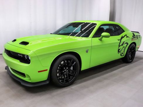 Used 2023 Dodge Challenger SRT Hellcat w/ Driver Convenience Group image 3