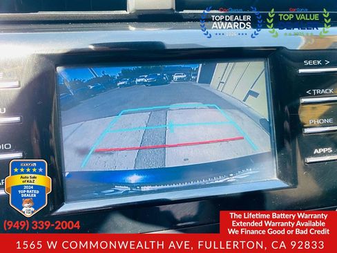 Used 2019 Toyota Camry SE w/ Carpet Mat Package FWD image 34