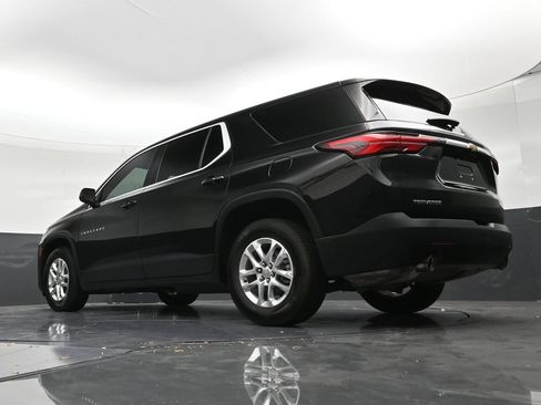 Used 2023 Chevrolet Traverse LS FWD image 22