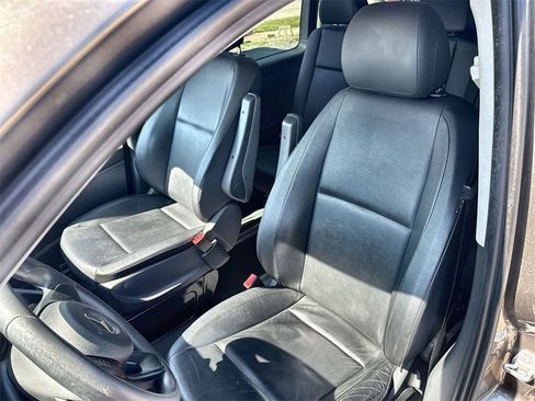 Used 2017 Mercedes-Benz Metris Passenger image 19