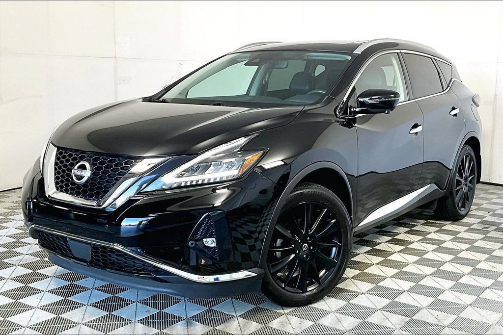 Used 2024 Nissan Murano Platinum w/ Cargo Package FWD image 2