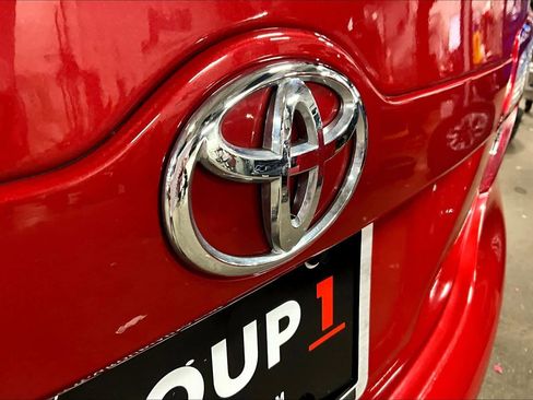 Used 2013 Toyota Camry LE image 26