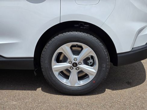 Used 2024 Ford Edge SE image 16