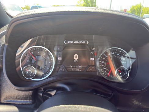 Used 2023 RAM 1500 Laramie AWD/4WD image 17