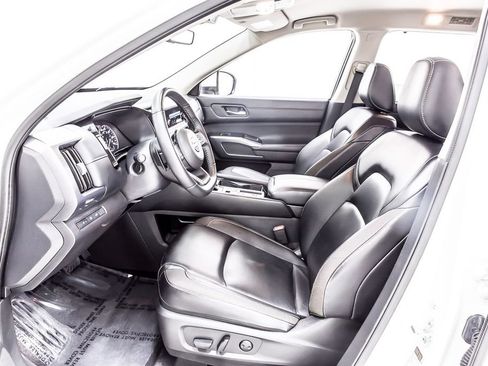 Used 2024 Nissan Pathfinder SL w/ Cargo Package FWD image 25