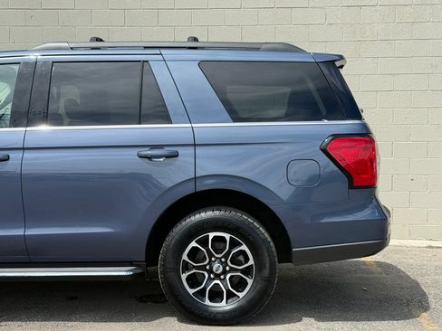 Used 2022 Ford Expedition XLT AWD/4WD image 6