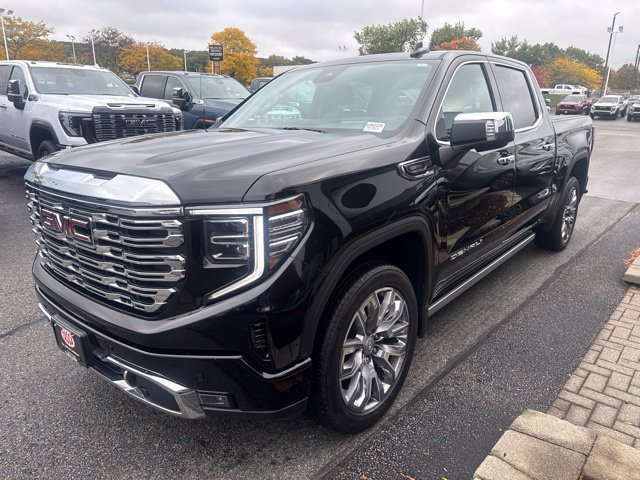 Used 2023 GMC Sierra 1500 Denali w/ Denali Reserve Package AWD/4WD image 3