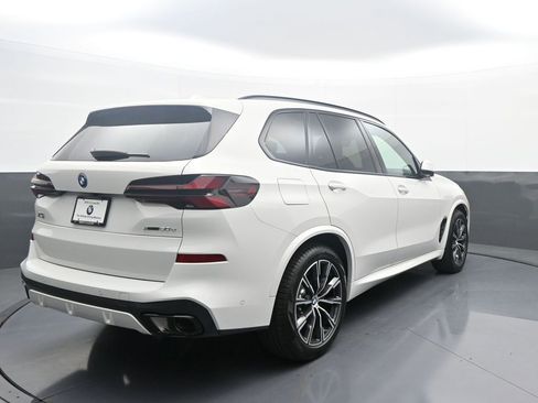 Used 2026 BMW X5 xDrive50e w/ M Sport Package AWD/4WD image 7