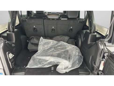 Used 2023 Jeep Wrangler Unlimited Sahara w/ Cold Weather Group AWD/4WD image 23