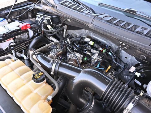 Used 2019 Ford F150 XL w/ Equipment Group 101A Mid RWD image 29