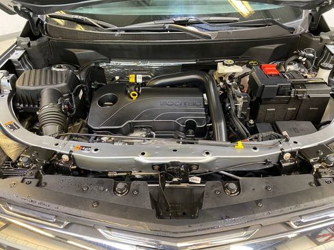 Used 2026 Chevrolet Equinox LT FWD image 9