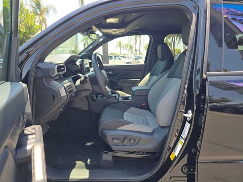 Used 2025 Toyota Tacoma TRD Sport w/ TRD Sport Upgrade Package AWD/4WD image 22