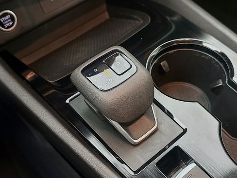 Used 2023 Nissan Rogue SV image 24