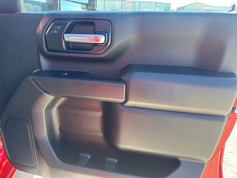 Used 2020 Chevrolet Silverado 2500 Custom w/ Custom Value Package image 22