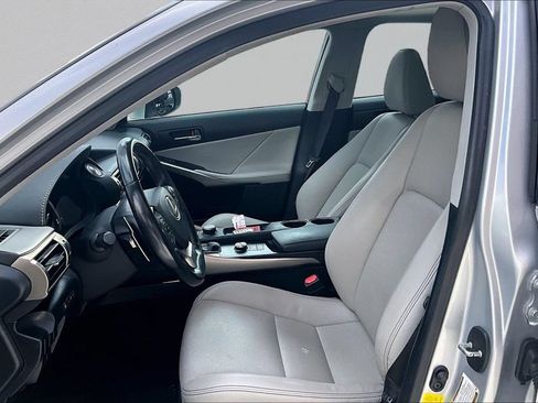 Used 2016 Lexus IS 200t RWD image 21