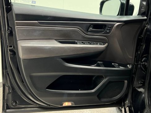 Used 2018 Honda Odyssey Touring image 16