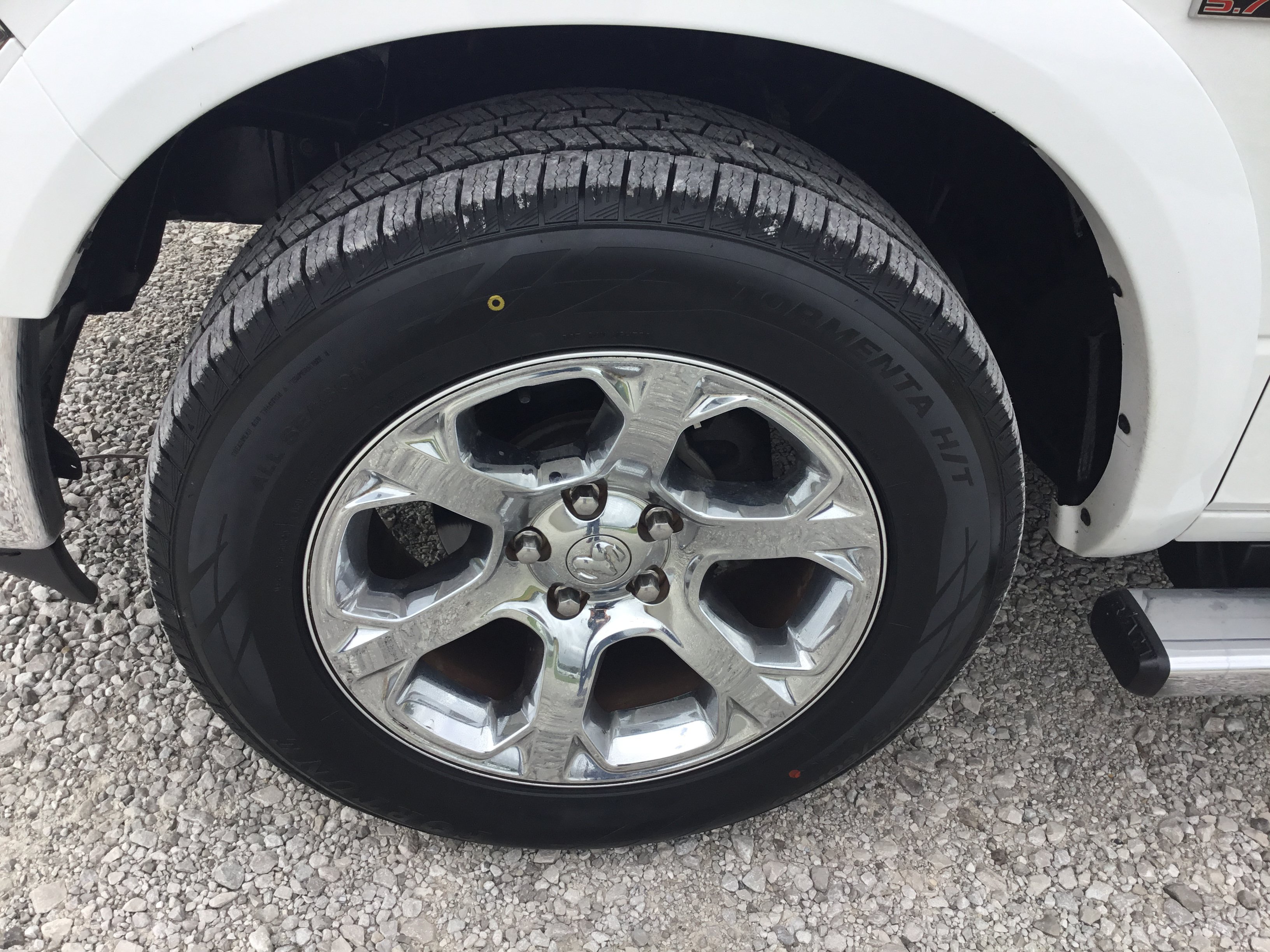 Used 2017 RAM 1500 Laramie w/ Convenience Group AWD/4WD image 9