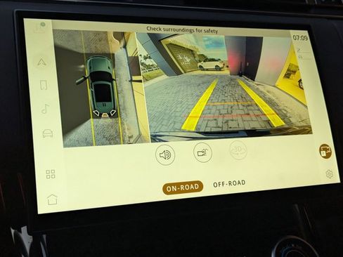 Used 2023 Land Rover Range Rover Sport SE Dynamic AWD/4WD image 18