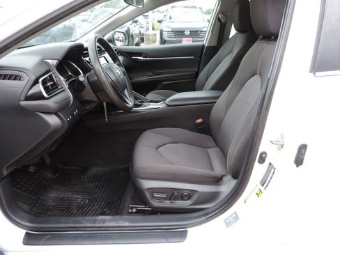 Used 2020 Toyota Camry LE FWD image 16