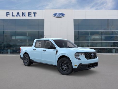 New 2026 Ford Maverick XLT w/ XLT Luxury Package FWD image 9