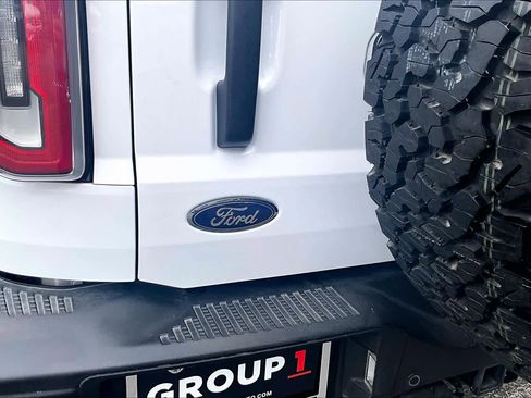 Used 2023 Ford Bronco Badlands image 33